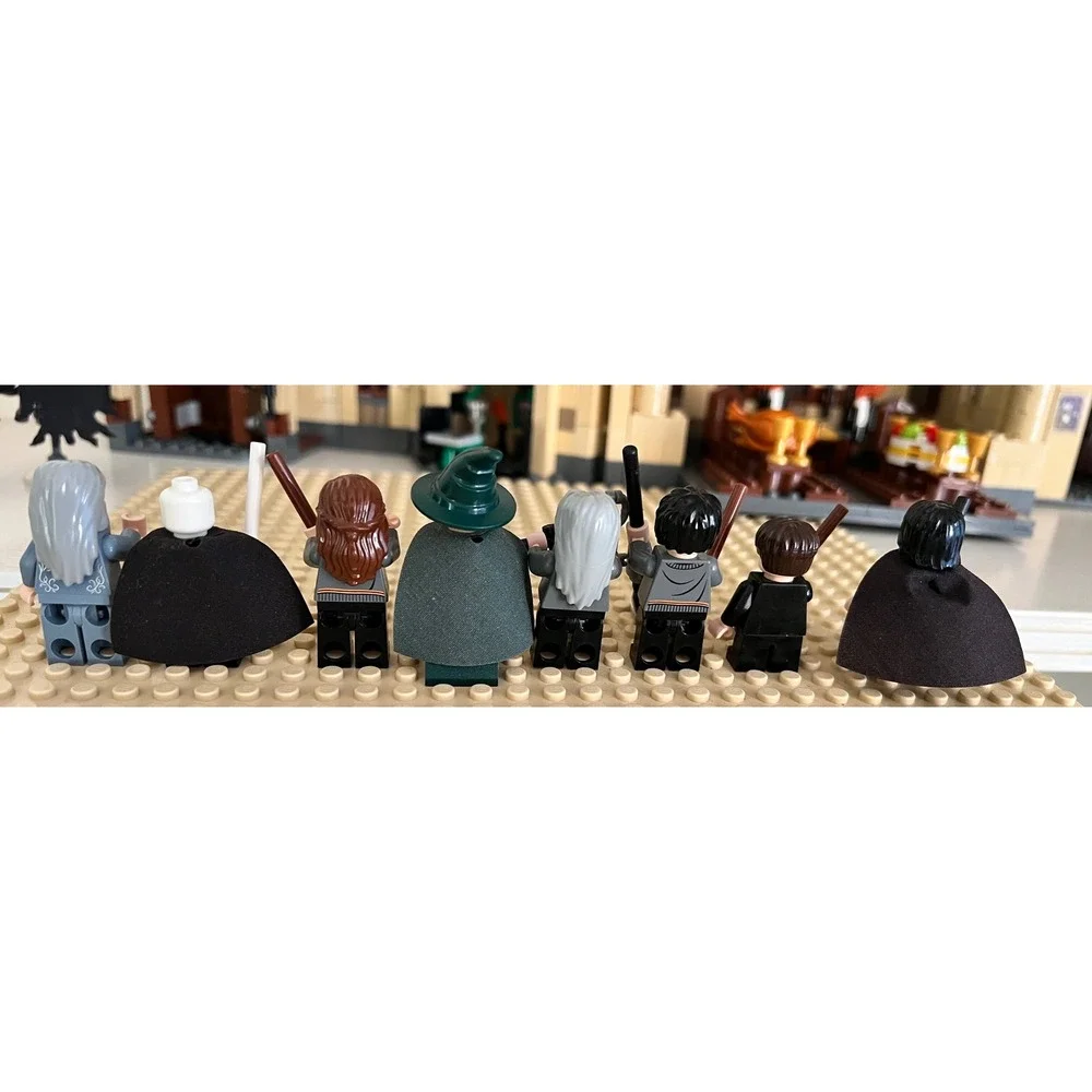 LEGO Harry Potter Hogwarts Castle 4842 Building Set with Minifigures 4th Edition